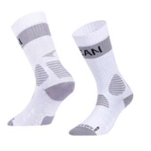 UCAN锐克中短筒训练足球袜子防滑胶粒底透气跑步运动袜A02725