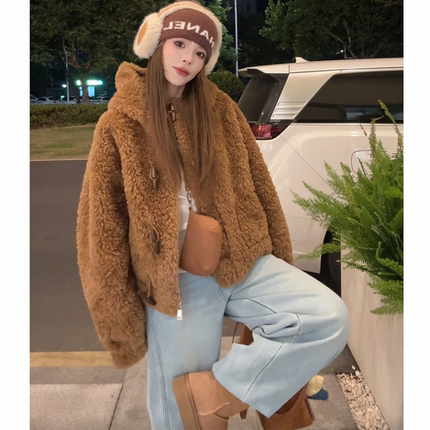 NN家秋冬加厚女连帽牛角扣仿羊羔毛麂皮绒皮毛一体放皮草外套2022