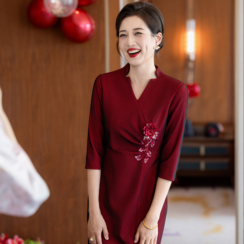 喜婆婆婚宴装夏季短袖高贵洋气新娘妈妈结婚敬酒旗袍高端优雅修身
