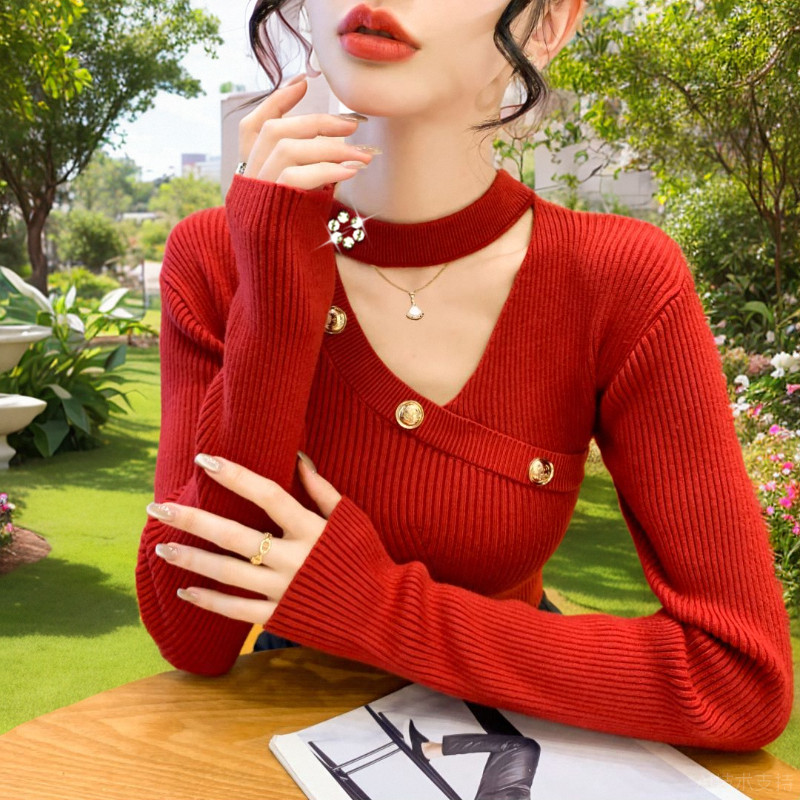 本命年红色挂脖v领毛衣女秋冬高级感修身内搭打底针织衫上衣