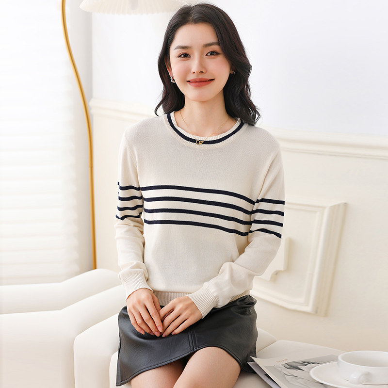 纯棉针织打底衫女韩系减龄撞色毛衣26秋冬季圆领条纹宽松套头内搭