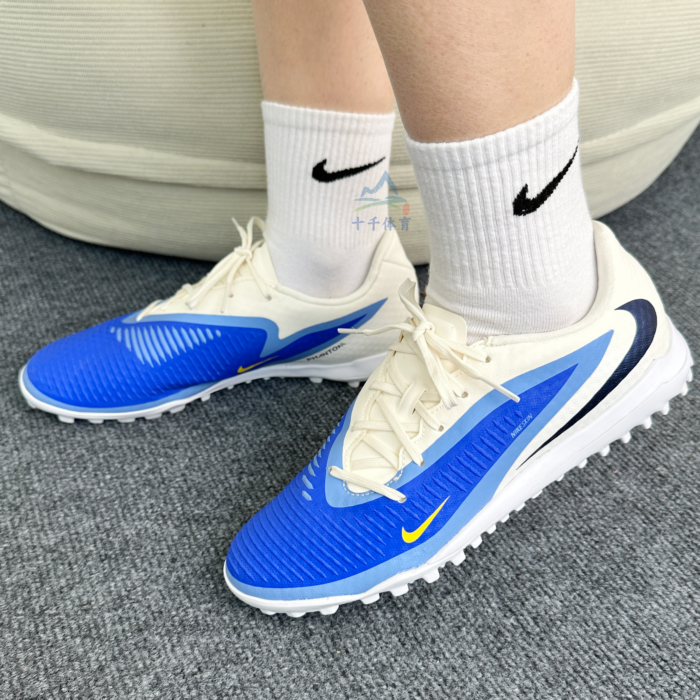 2025秋季新款Nike耐克男子TF钉鞋耐磨训练运动鞋比赛足球鞋HQ2327