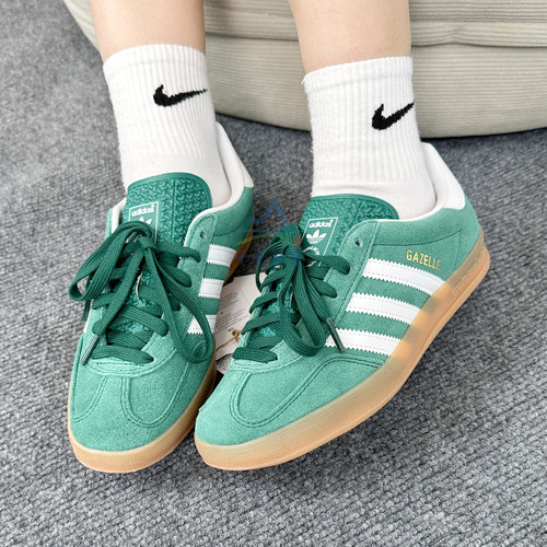 阿迪达斯三叶草运动休闲德训板鞋