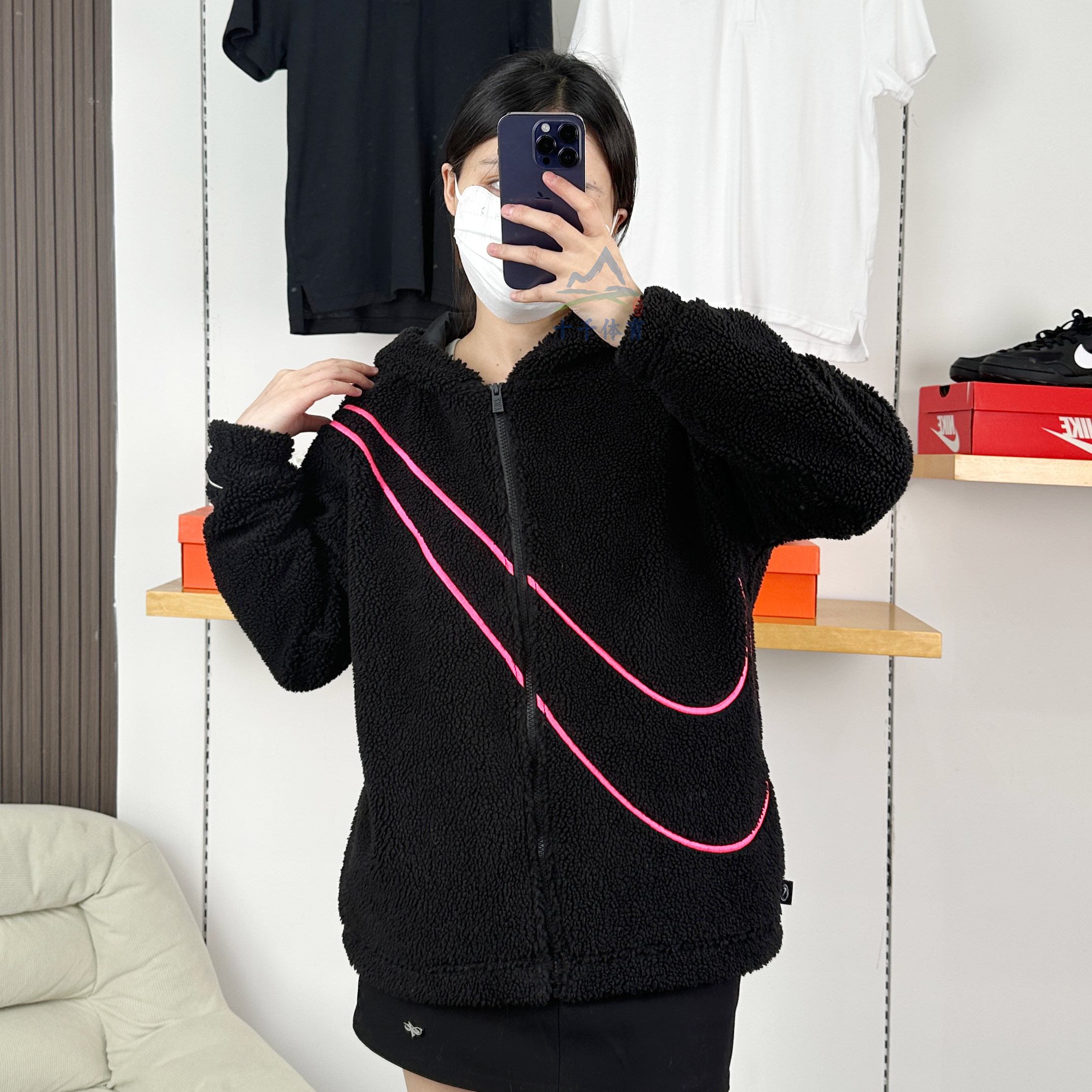 NIKE耐克女子人造毛绒休闲夹克