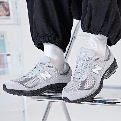 NewBalance男女款复古休闲鞋