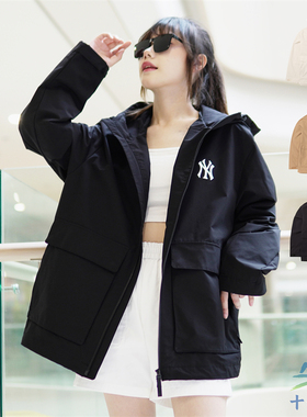 24新款MLB男女情侣经典NY小标大口袋工装连帽外套冲锋衣3AWJB0144