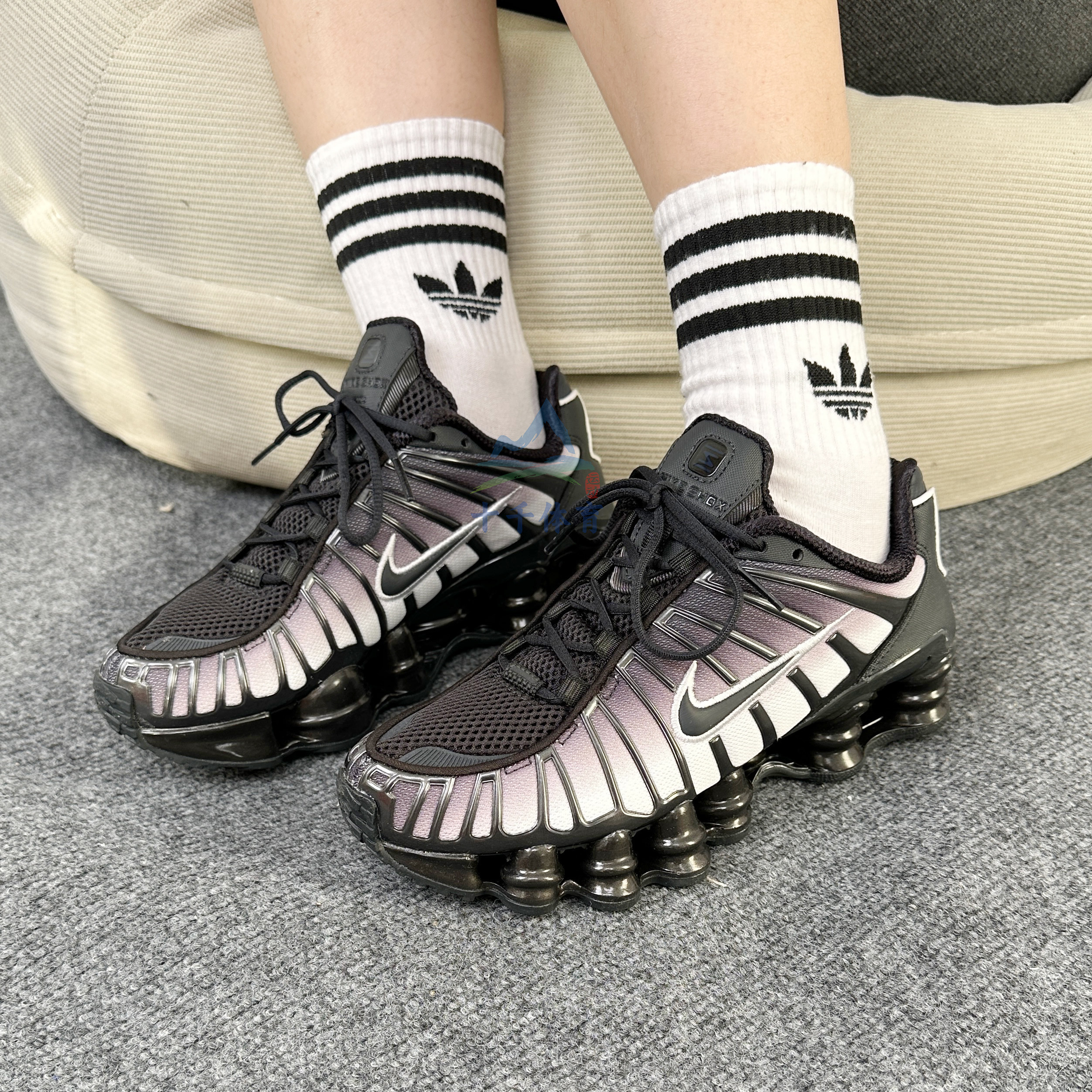 Nike耐克25秋冬女子SHOX TL运动休闲缓震支持透气高跟球鞋IH1336