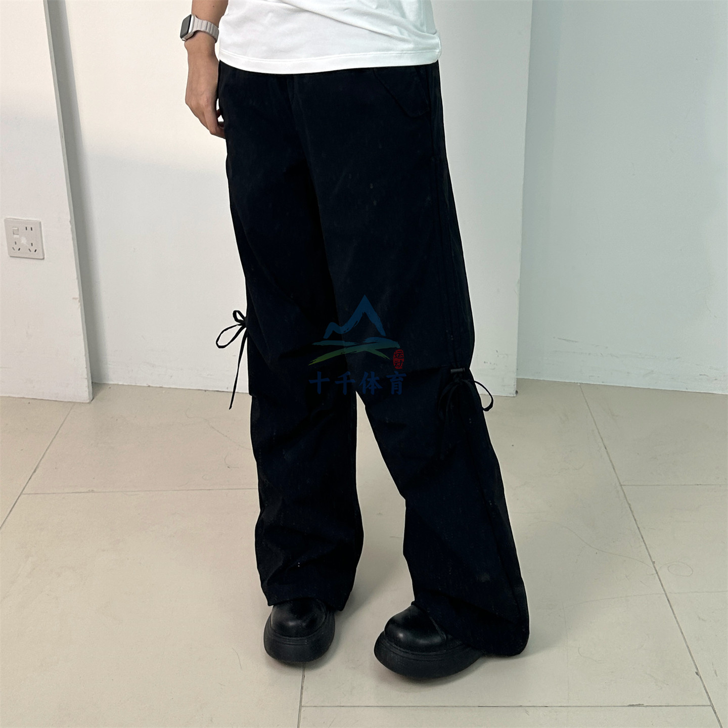 MLB运动裤女26新款NY凉感宽松梭织潮流防泼水休闲阔腿裤3FWPB0263