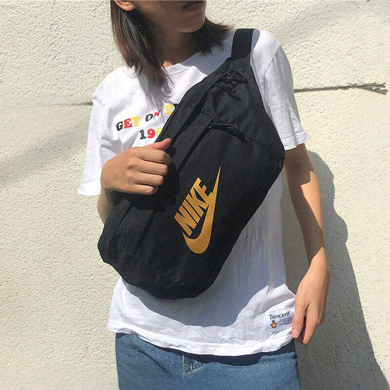 NIKE耐克大容量运动斜跨包单肩包