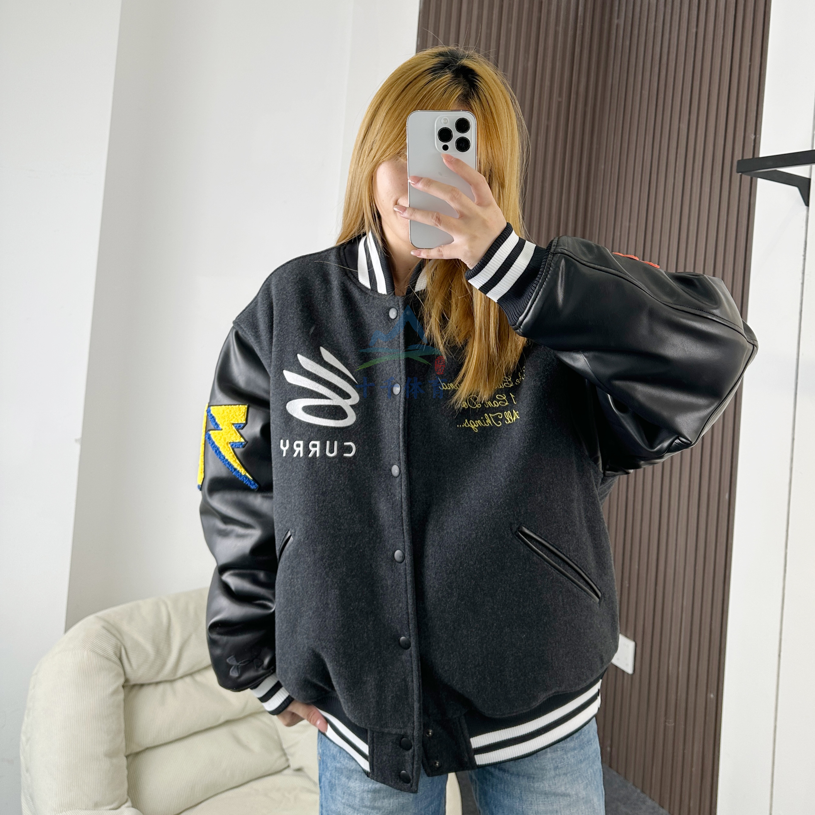 安德玛库里CURRY飞行运动夹克男