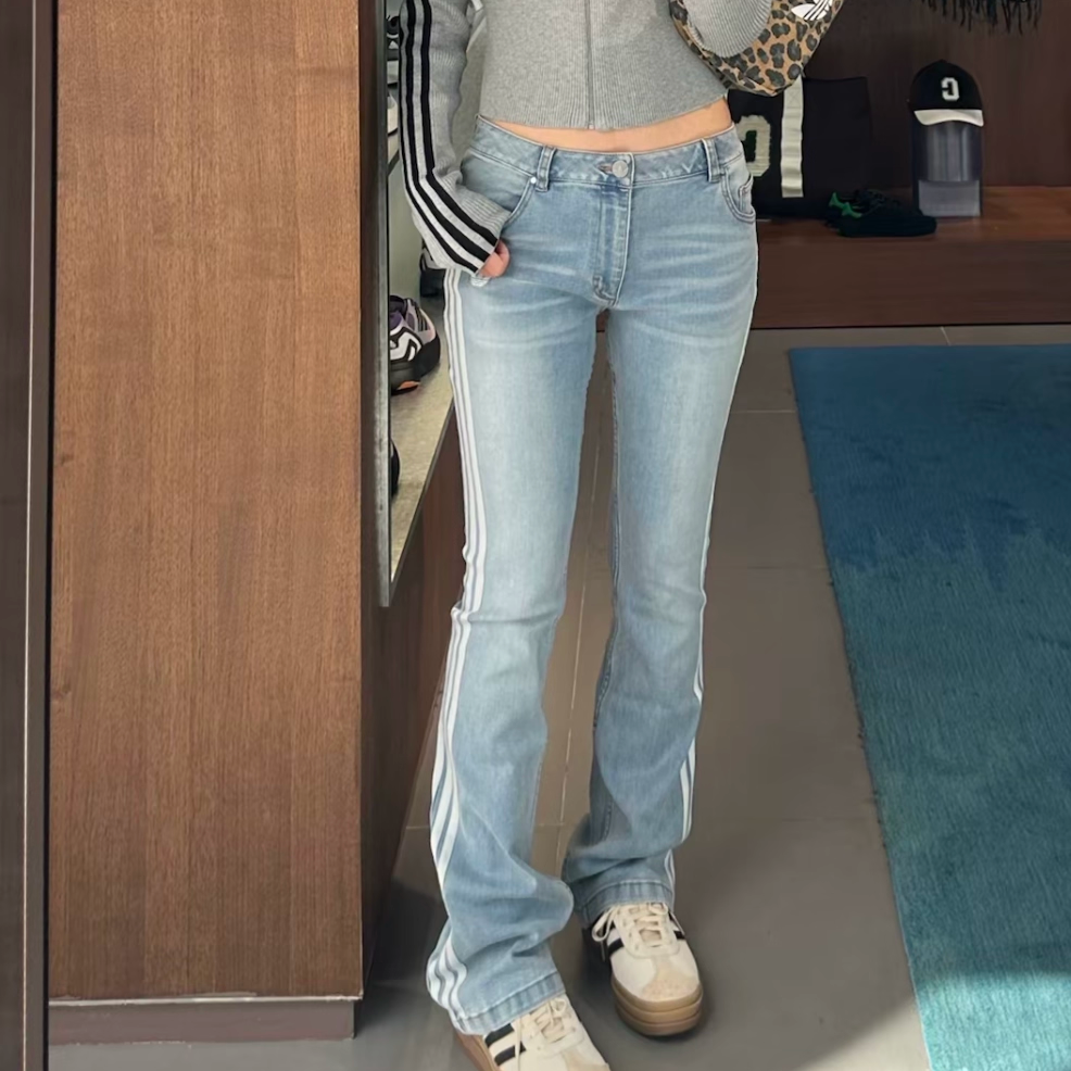 Adidas阿迪达斯三叶草女子条纹经典百搭微喇牛仔裤KE9801/KE9803