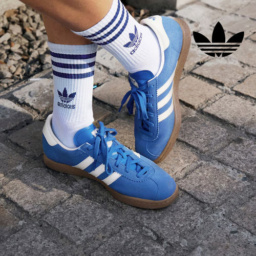 阿迪达斯三叶草轻盈低帮运动板鞋