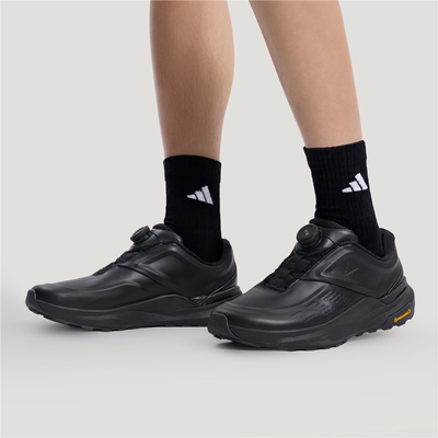 阿迪达斯新款旋转按钮低帮运动鞋