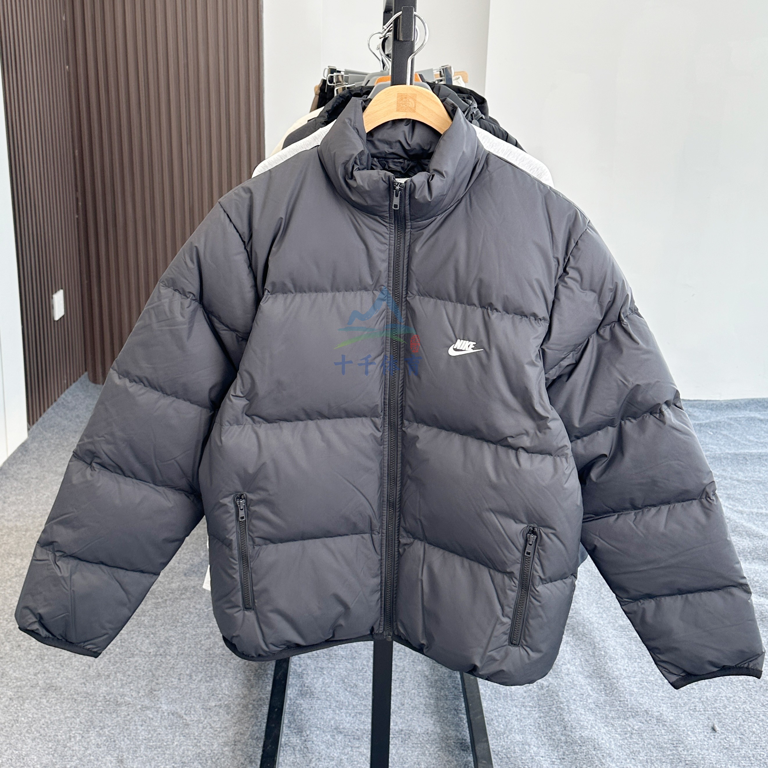 NIKE耐克男子宽松防泼水羽绒服