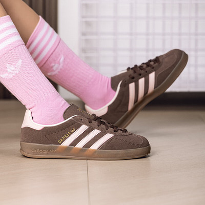 阿迪达斯女复古低帮运动休闲板鞋