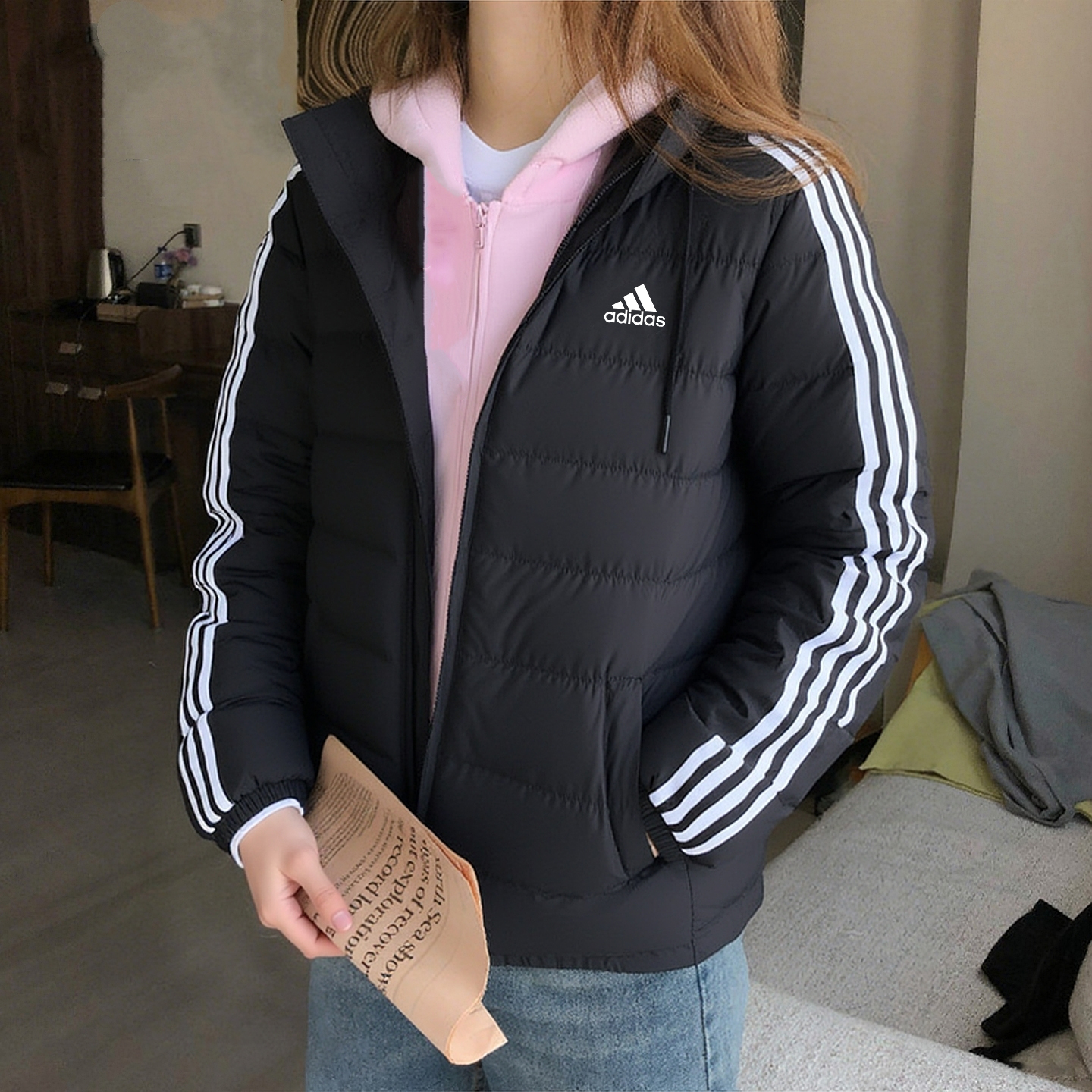 阿迪达斯女子轻薄保暖连帽羽绒服