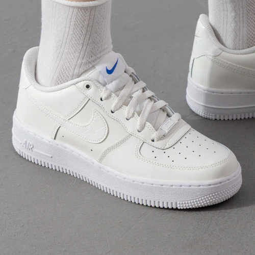 NIKE耐克女运动空军一号休闲板鞋