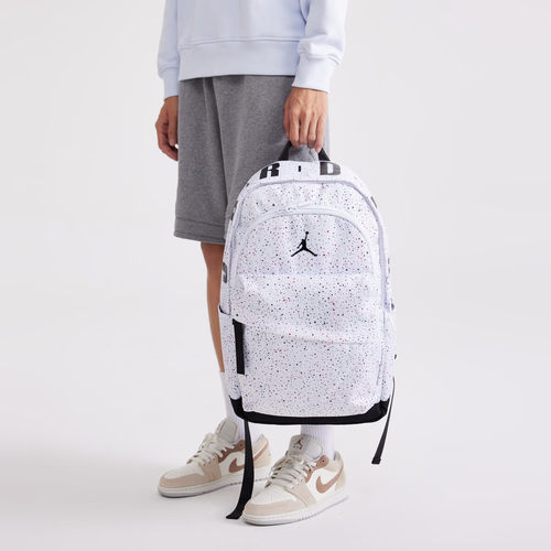 耐克大容量运动休闲双肩背包