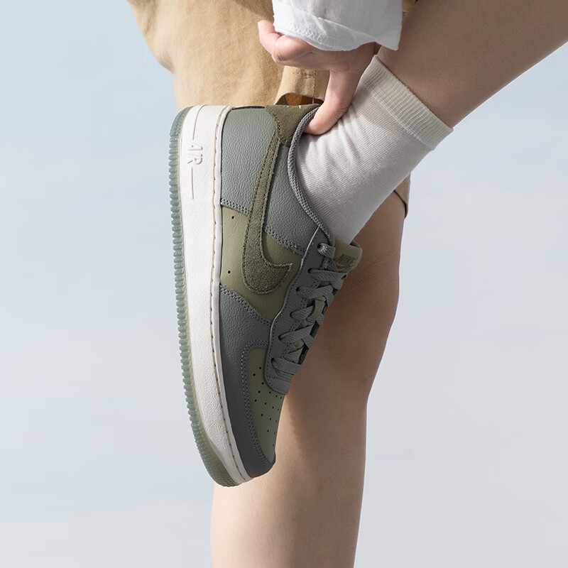 Nike耐AIR FORCE 1大童克24春夏新款空军一号运动透气板鞋FQ6948