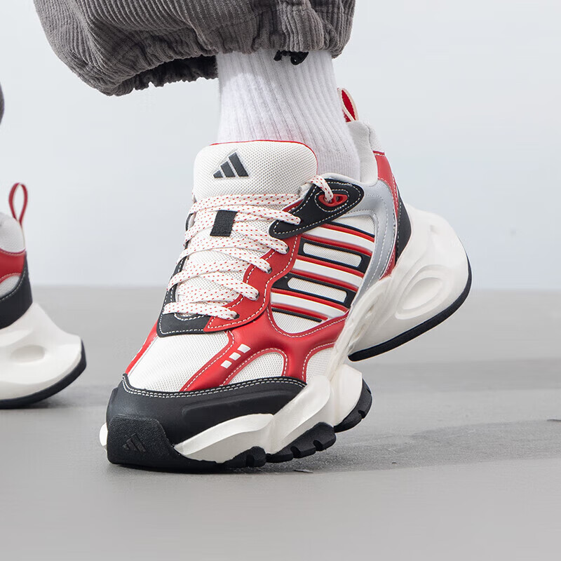 阿迪达斯男女鞋运动休闲跑步鞋