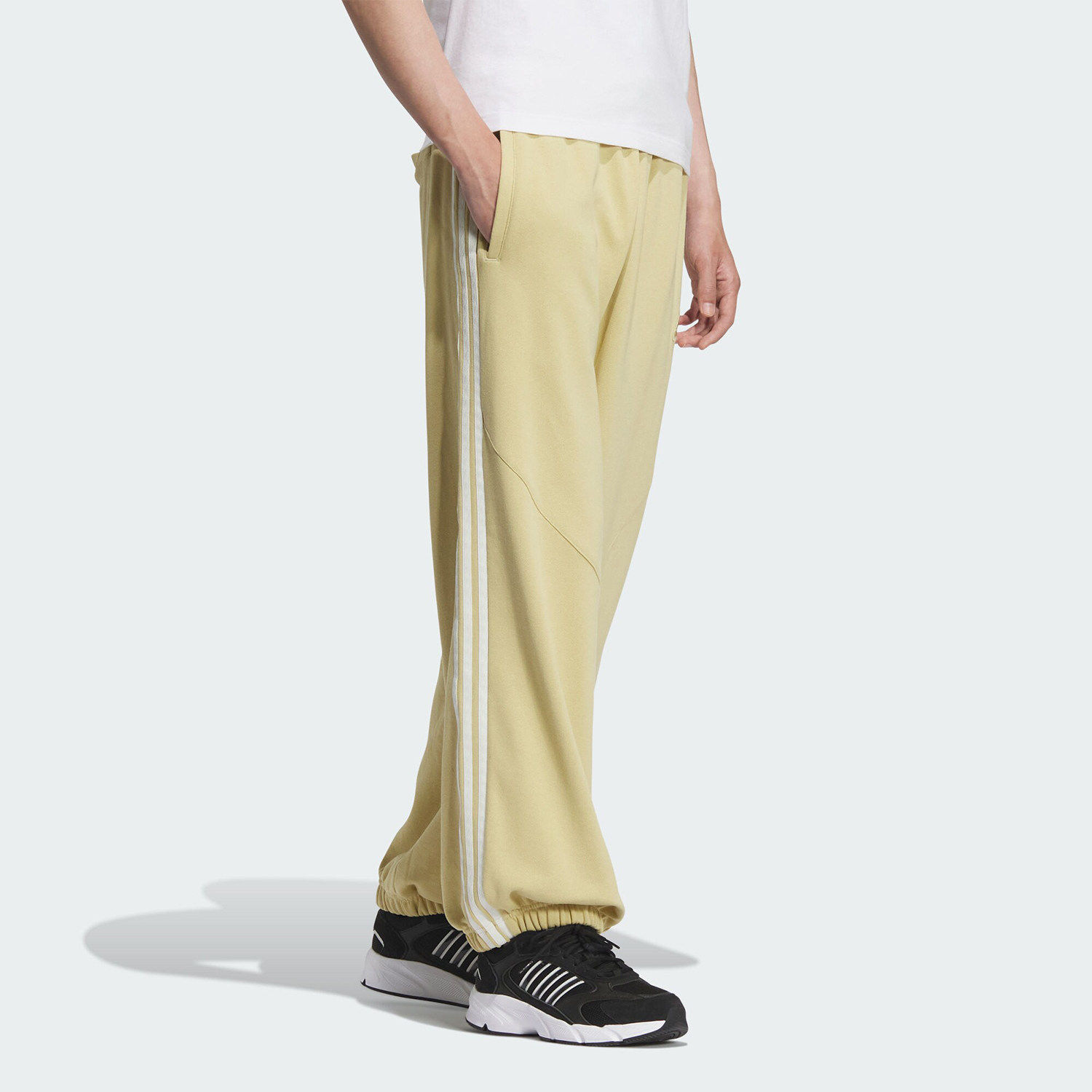 Adidas阿迪达斯新款男士宽松透气针织经典休闲束脚运动长裤JI8655