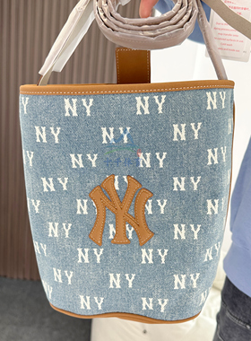 25秋季新款MLB水桶包男女NY老花满印牛仔斜挎包单肩包3ABMMV65N