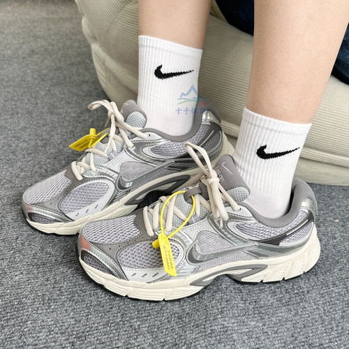 NIKE耐克老爹鞋男复古网面运动鞋