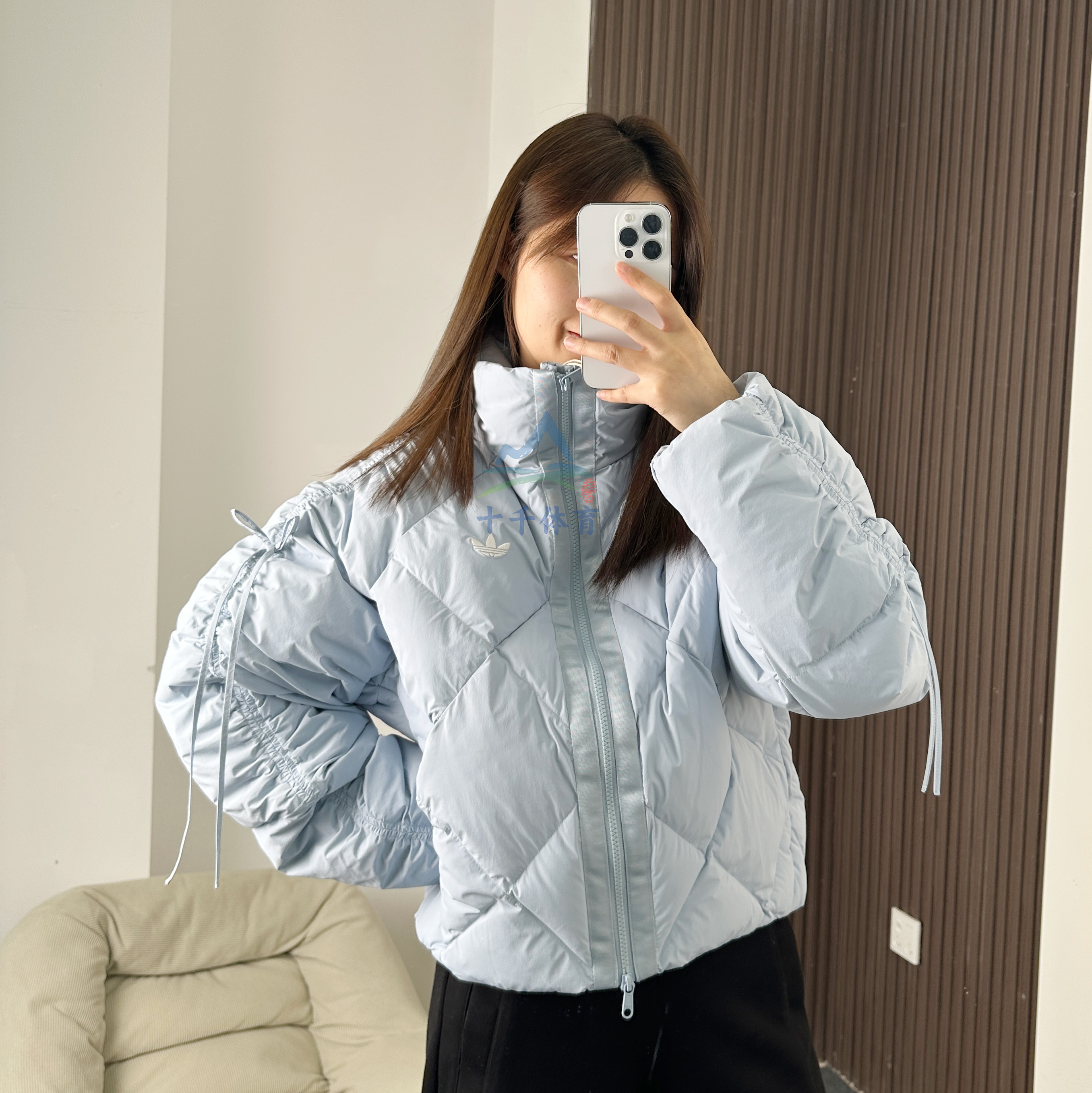 阿迪达斯三叶草羽绒服女保暖外套