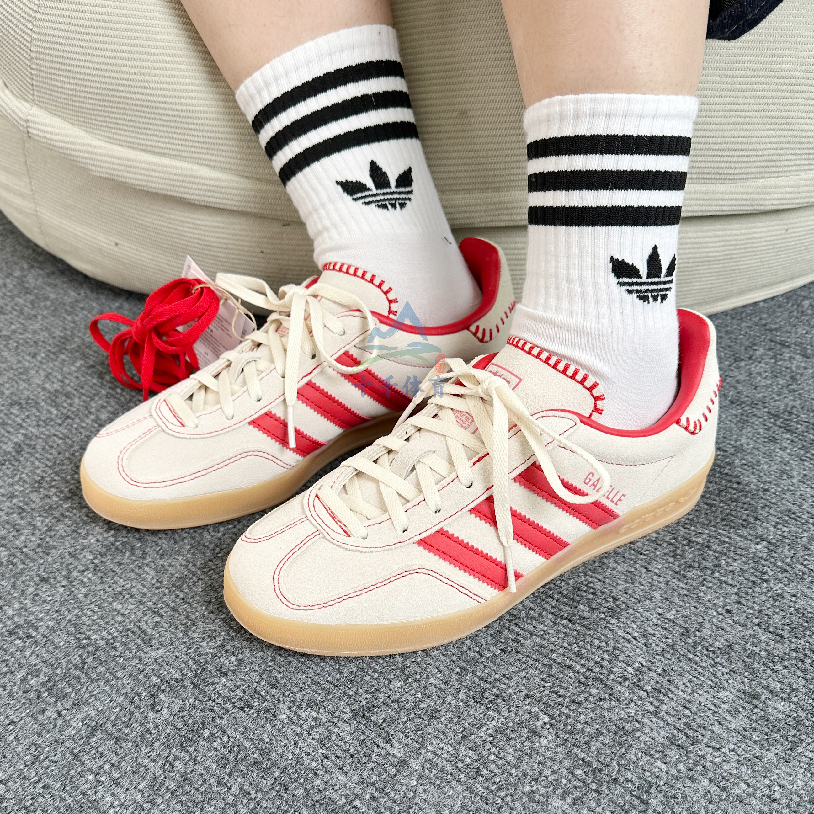 阿迪达斯三叶草男女德训鞋板鞋