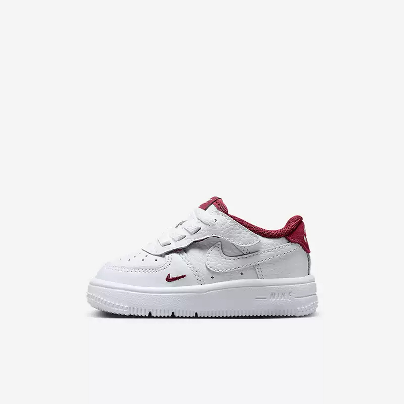 耐克婴童舒适耐磨运动鞋休闲板鞋