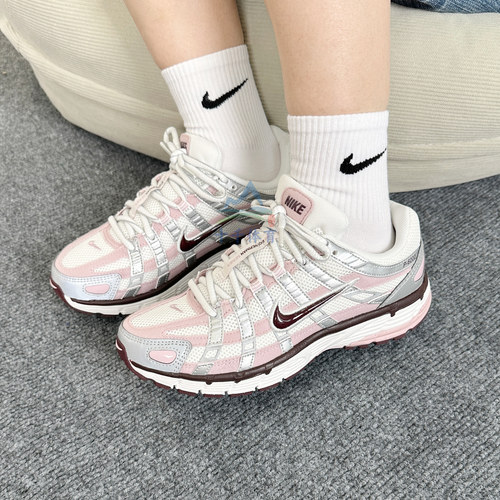 耐克女子复古低帮耐磨休闲鞋