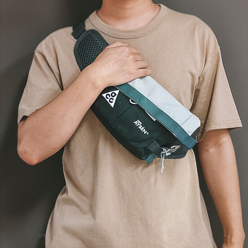 Nike耐克ACG腰包25春季新款户外收纳运动拉链口袋跑步轻便DV4051
