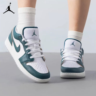 耐克女款低帮休闲篮球鞋