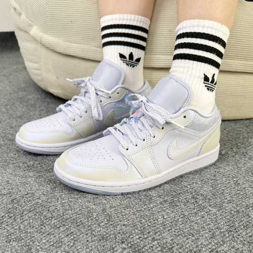 耐克AJ1低帮轻便板鞋女子运动鞋