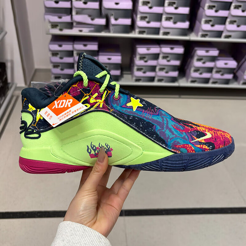 25夏季新款NIKE耐克LEBRON 22詹姆斯22男子缓震实战篮球鞋HV8452