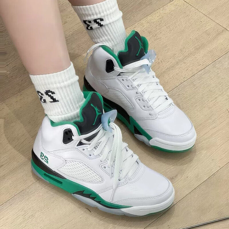 Nike耐克高帮防滑运动鞋女