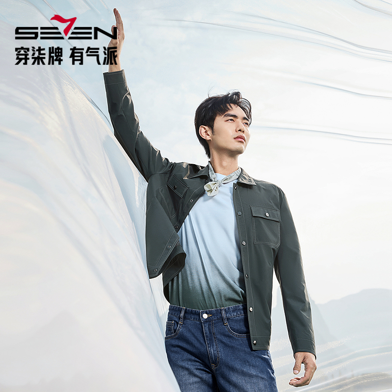 翻领工装+胸前双口袋设计 时尚百搭