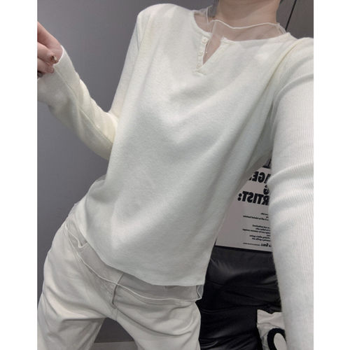 蕾丝拼接V领针织衫长袖女打底衫