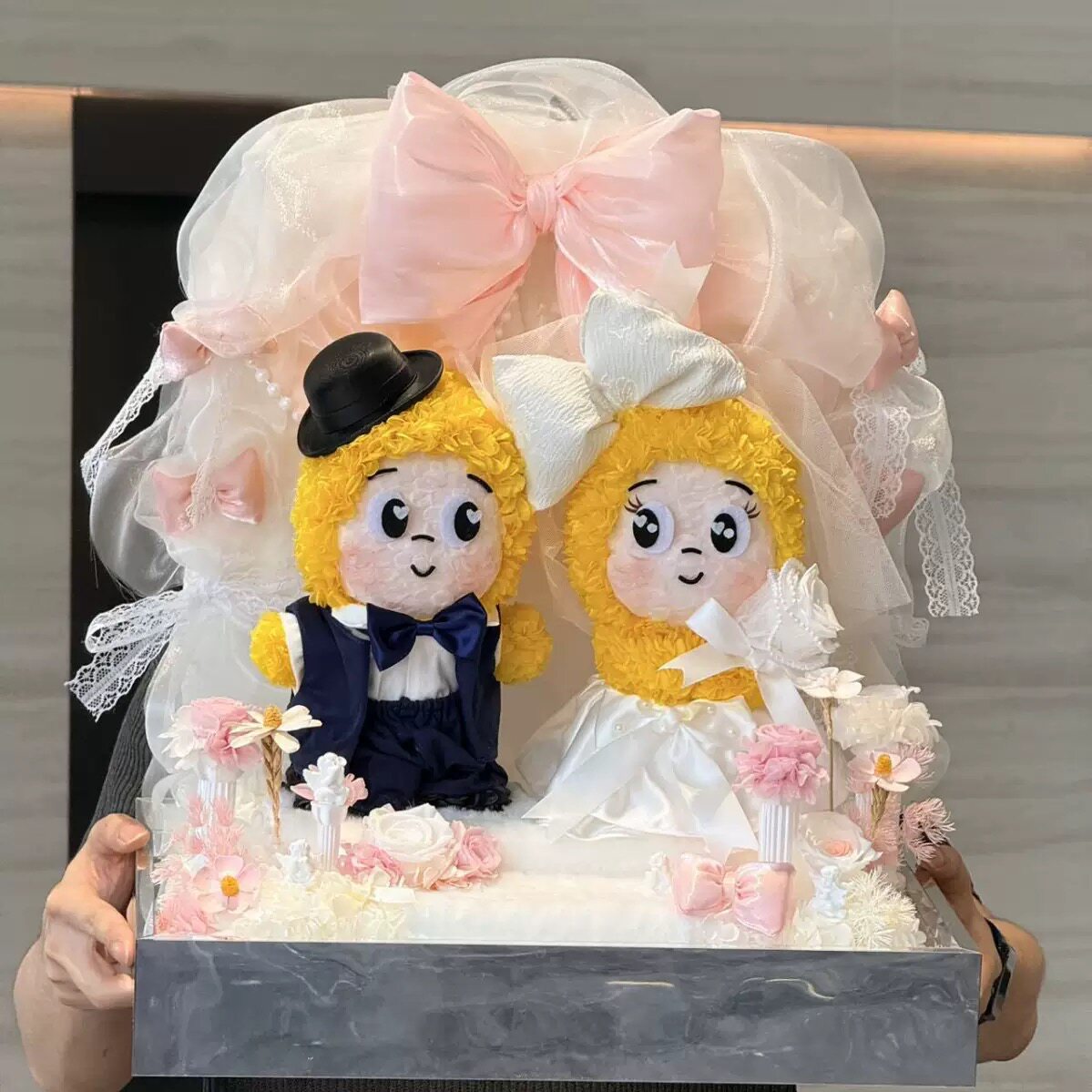 星星人婚礼殿堂永生花场景盒婚纱玩偶摆件送女朋友闺蜜结婚礼物