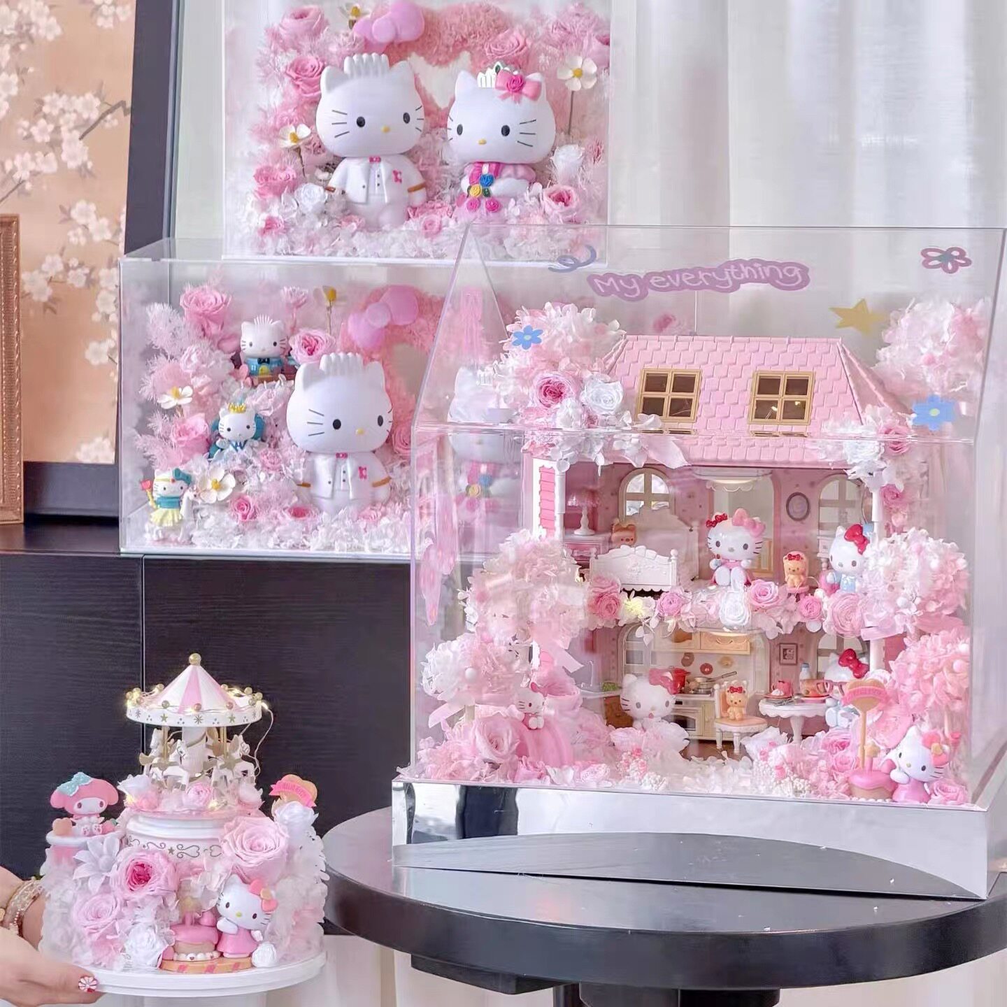 旋转木马八音盒HelloKitty永生花玫瑰花礼盒少女心生日礼物摆件
