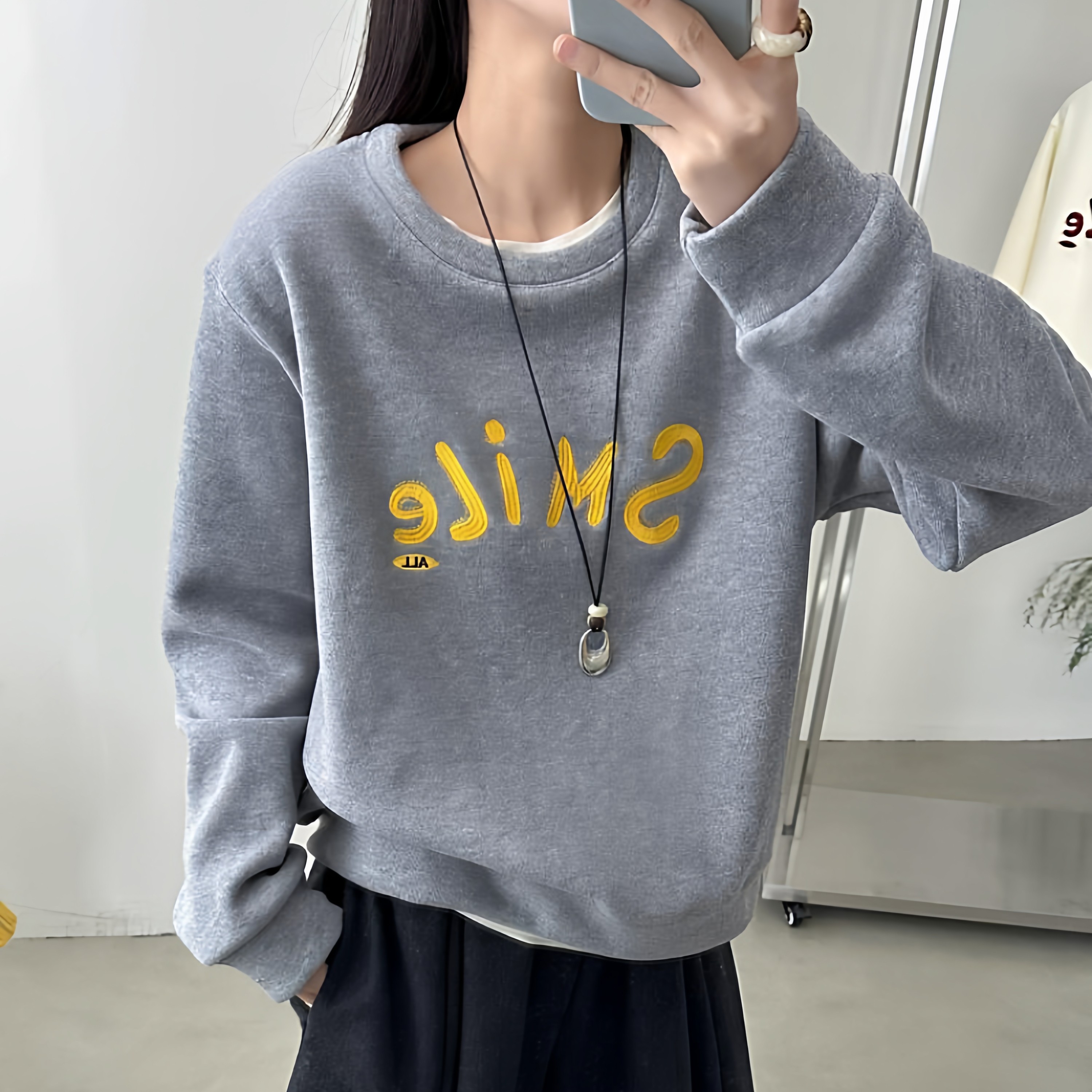 圆领字母刺绣宽松卫衣女大码胖mm冬加绒加厚长袖无帽套头上衣百搭