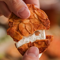 Ядра с птенцами слишком мягкие!Скот катящий миндаль мягкое сердце хрустящее хрустящее печенье Сильные орехи, хрустящие сетевые красные закуски Jinriang продукт