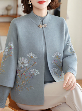 洋气中老年妈妈秋冬两件套上衣针织开衫女加肥加大码高档绣花外套