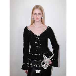 前后可两穿 定制珍珠项链 后珍珠扣设计V领小香上衣 天鹅颈 SNT