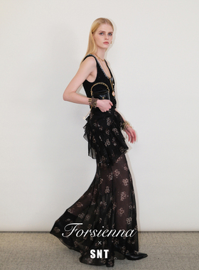 SNT 可以从冬日丝滑过渡到春夏的浪漫印花飘逸鱼尾半裙