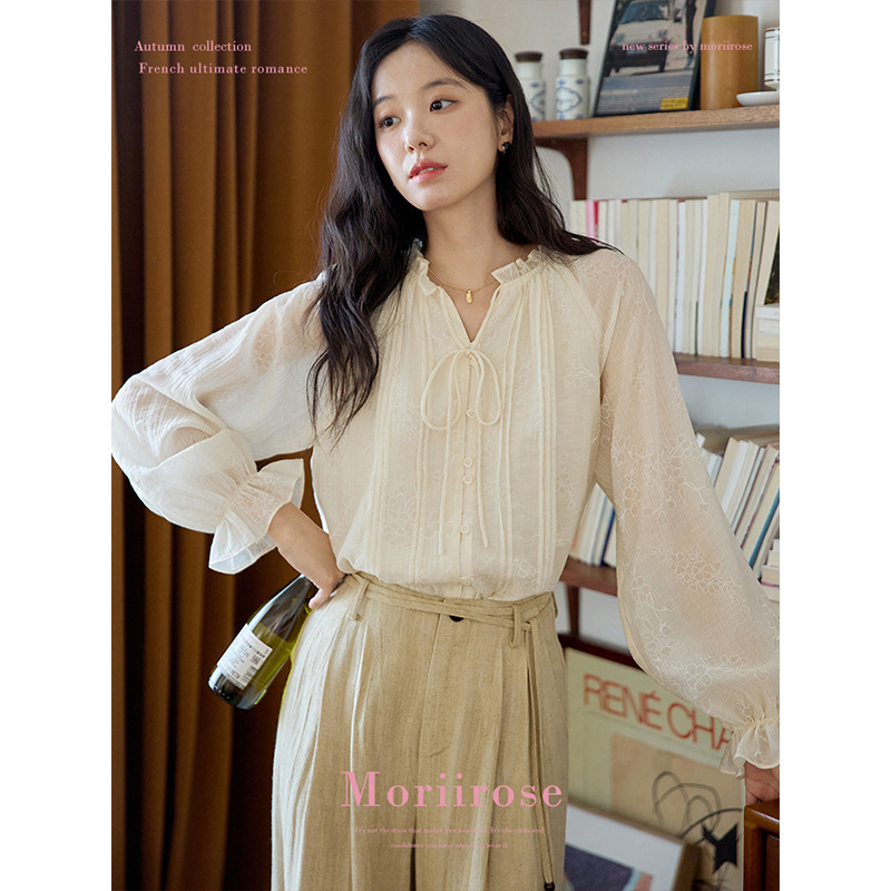 Moriirose 米色木耳边v领打条印花衬衫女秋法式复古长袖气质上衣