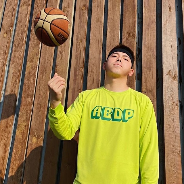 abdp落肩透气开叉热身服t恤