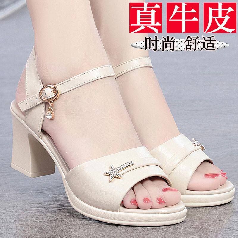 新款一字女士品牌百搭扣粗跟高