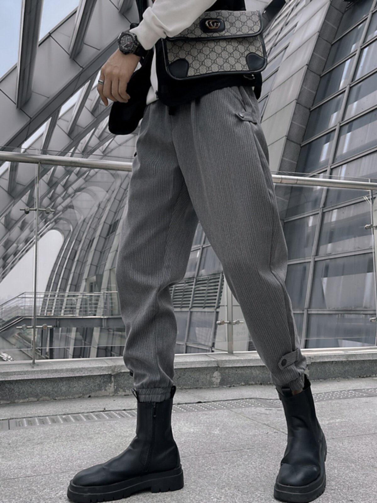 오보이 봄 가을 벨벳 스트라이프 남성용 캐주얼 팬츠 인터넷 연예인 멋쟁이 트렌디 브랜드 레깅스 팬츠 슬림하고 다재다능한 남성용 팬츠