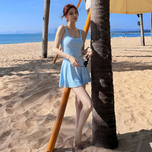 可爱少女天蓝色性感辣妹裙式两件套连体泳衣度假风收腰修身泳装